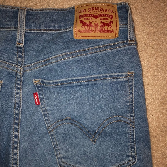 Levi’s Super Skinny High Waisted Jeans - Picture 4 of 7